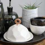 Battuto Butter Dish in Snowflake