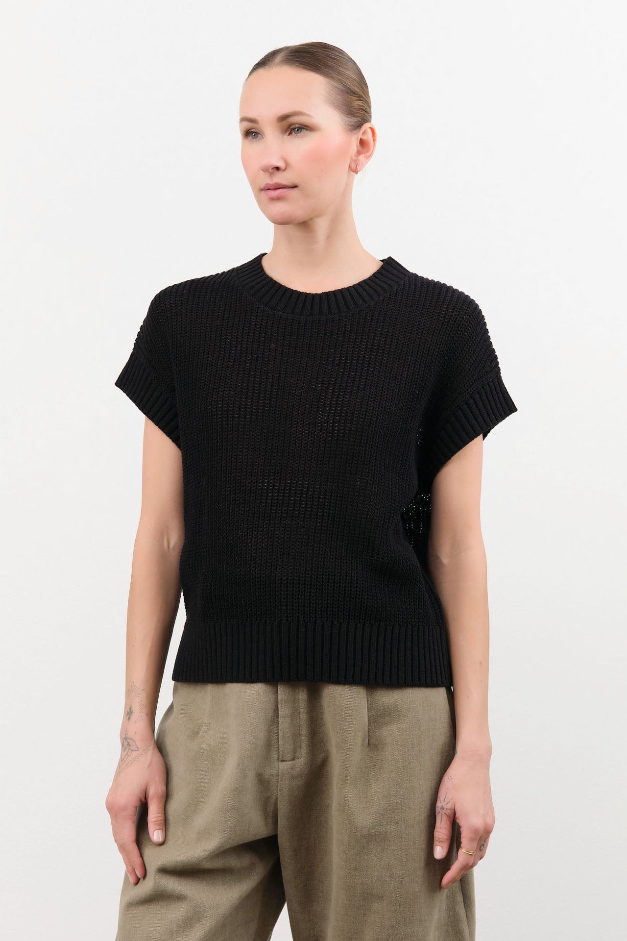 Demylee Apparel Womens Sweaters Marlowe Cotton Linen Top in Black