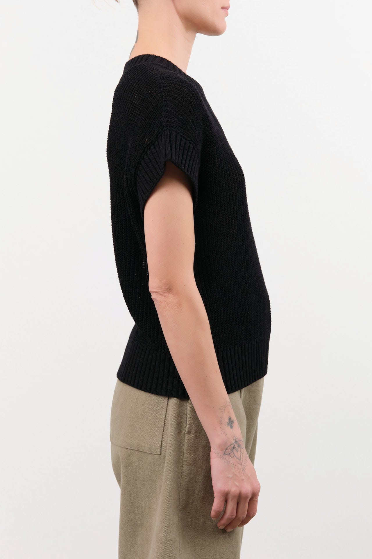 Demylee Apparel Womens Sweaters Marlowe Cotton Linen Top in Black