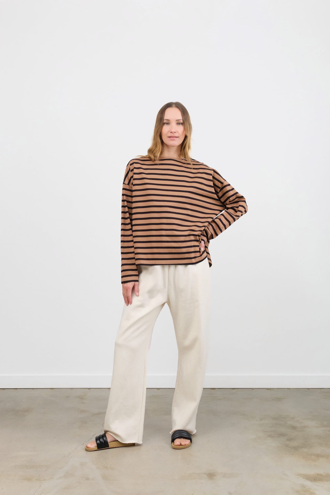 Wol Hide Apparel Womens Lounge Easy Sweatpant in Natural