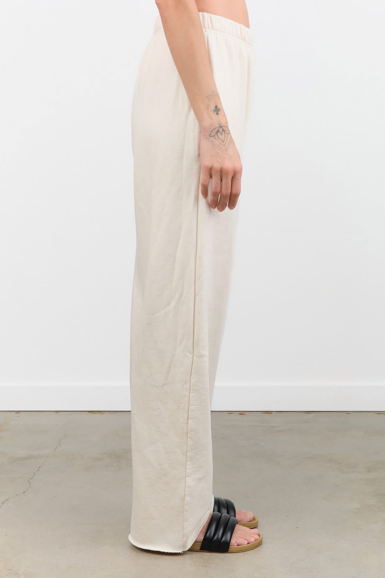 Wol Hide Apparel Womens Lounge Easy Sweatpant in Natural