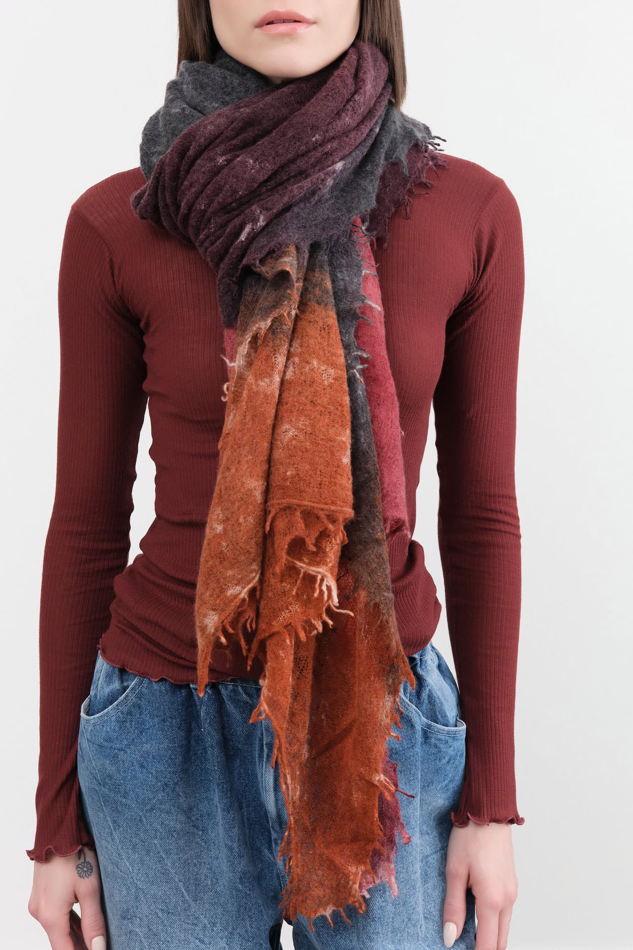 F Cashmere Accessories Scarves Felt Shawl in Reds Reds