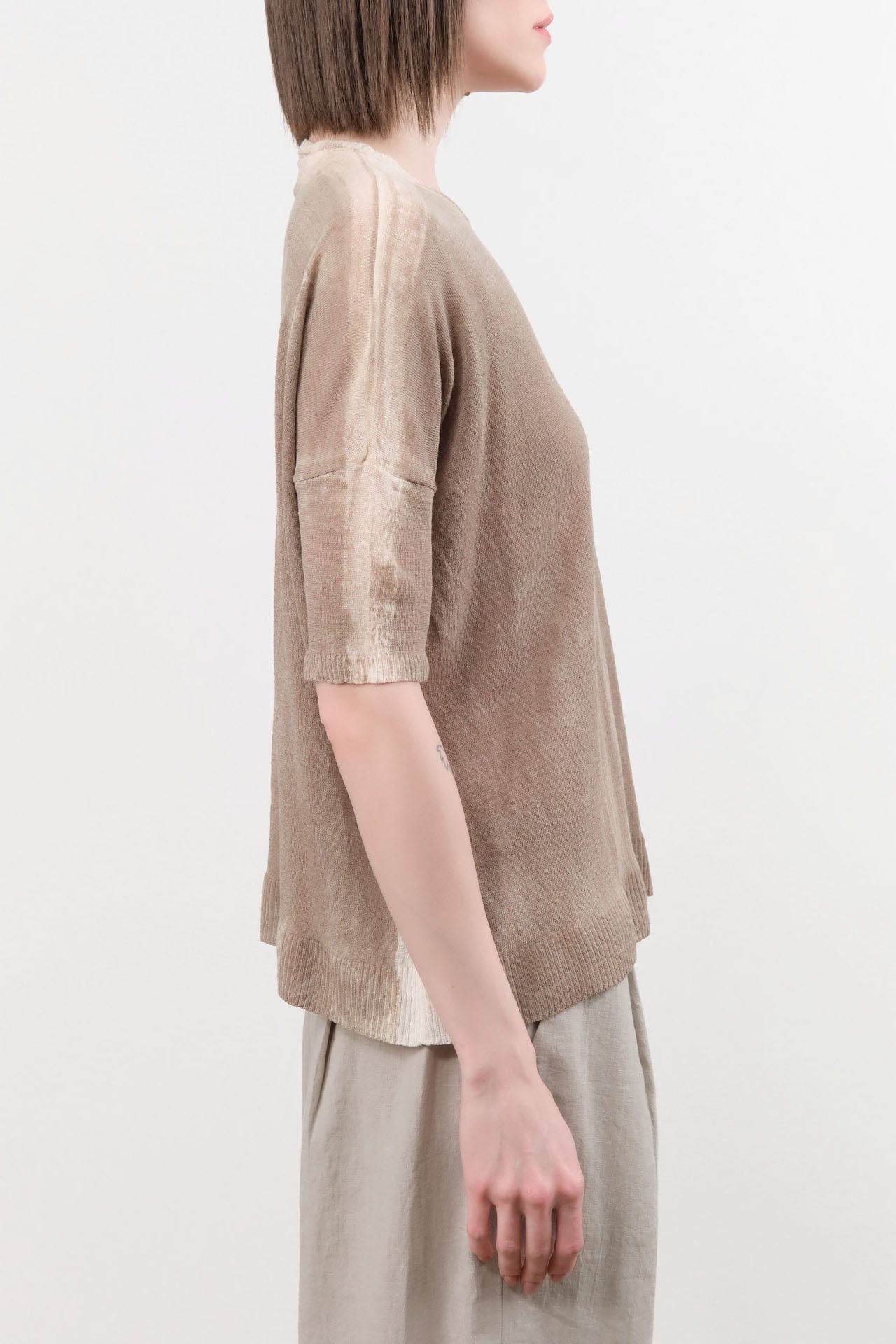 F Cashmere Apparel Womens Blouses Forbicine Linen T-Shirt in Beige