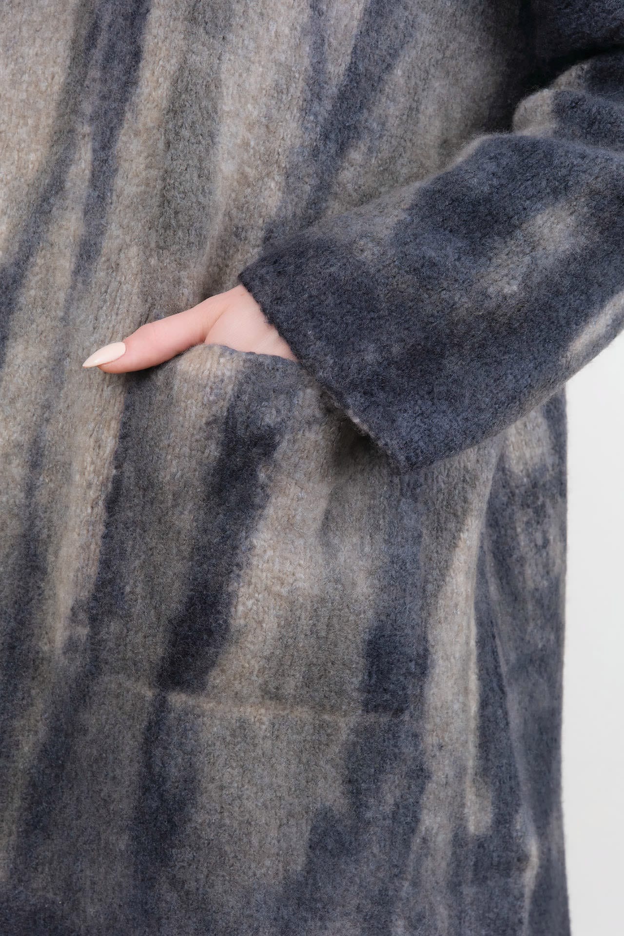 F Cashmere Apparel Womens Sweaters Luna Long Cardigan in Grey