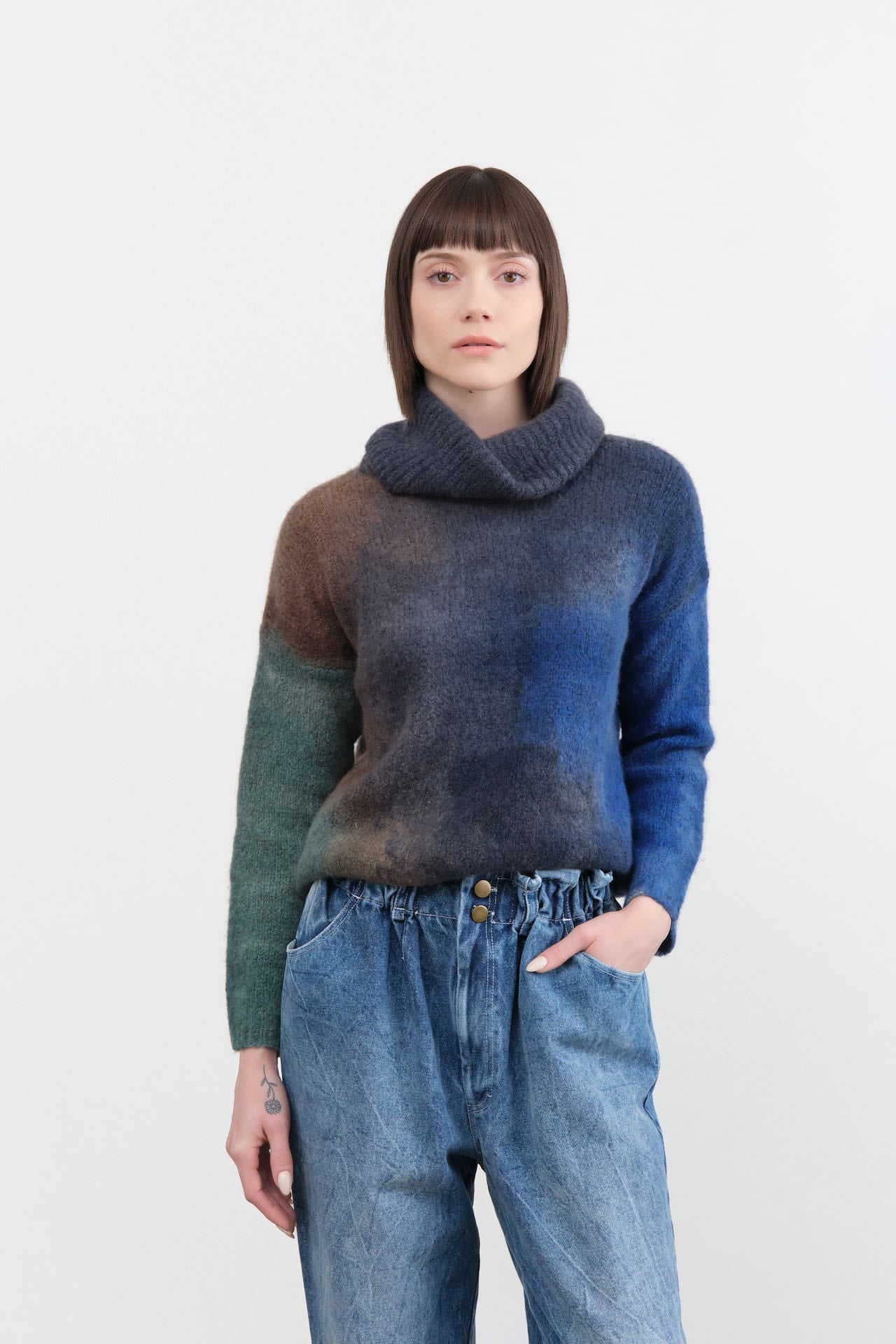 F Cashmere Apparel Womens Sweaters Luna Turtleneck Sweater in Blues