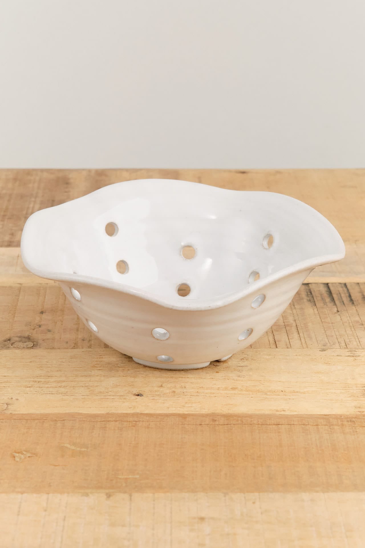 Farmhouse Pottery Home Kitchen Serving Windrow Berry Bowl Stoneware