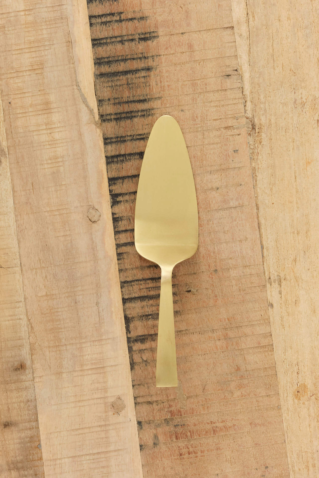 Fog Linen Work Home Kitchen Utensils Brass Cake Server Brass / 8.25" L