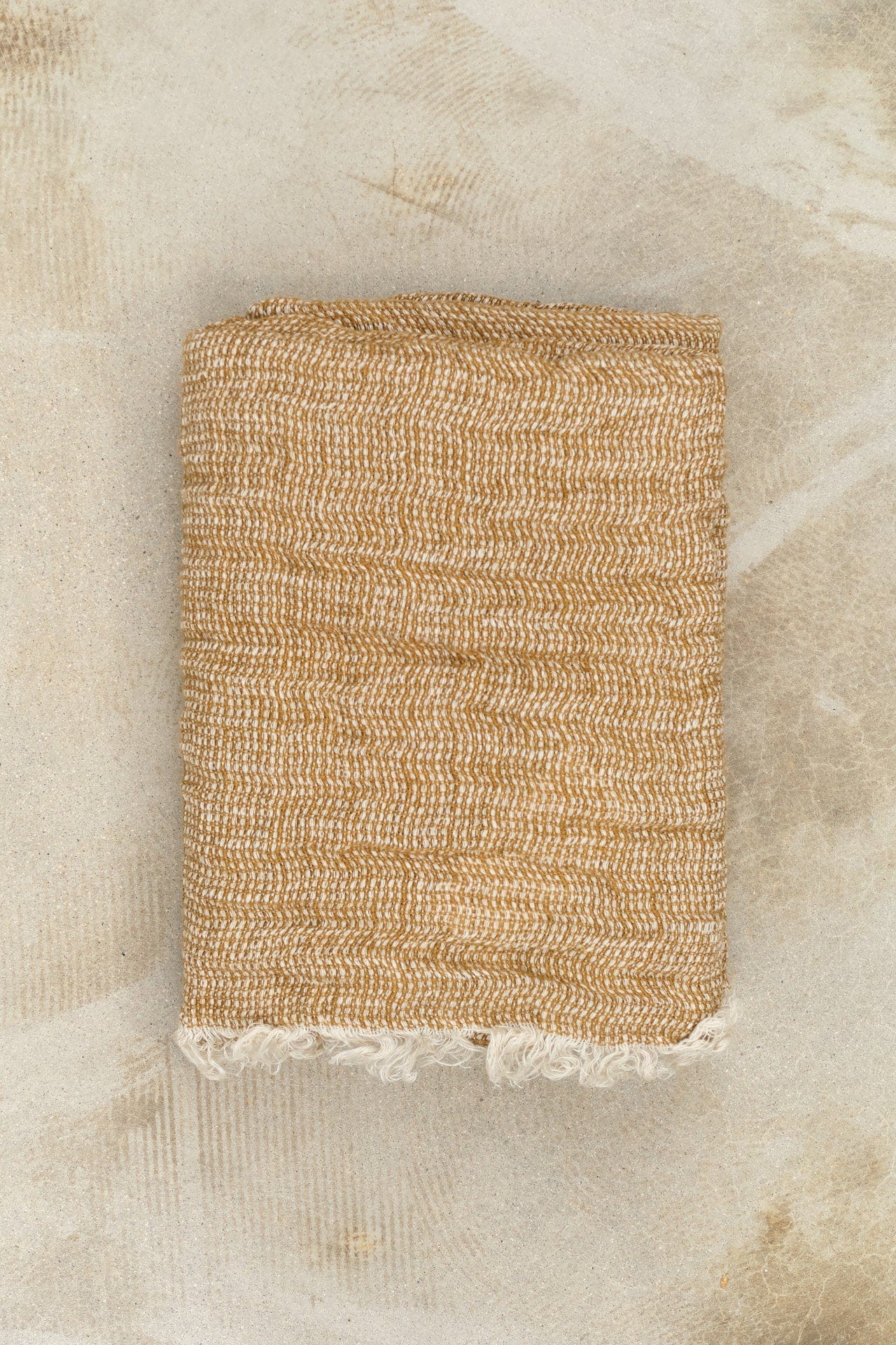 Hale Mercantile Home Bedding Crush Linen Throw Brun / 63" L X 83" W