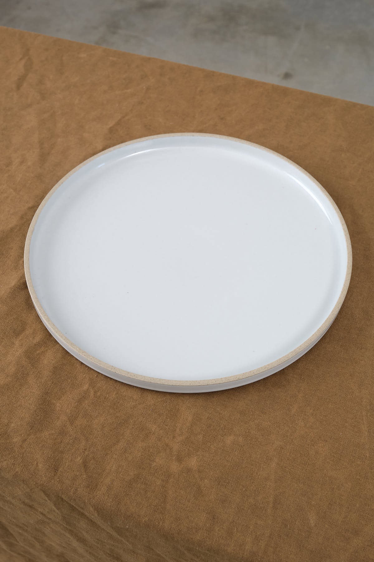 Top view of 11" Dinner Plate in Gloss Grey
