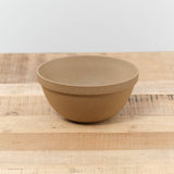 Hasami Porcelain Home Kitchen Dishware Medium Deep Round Bowl Natural / 7 3/8" Dia X 3 1/2" H