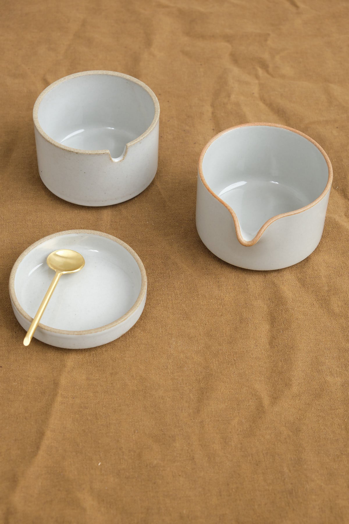 Hasami Porcelain Sugar Pot, Lid and Creamer in Gloss Gray