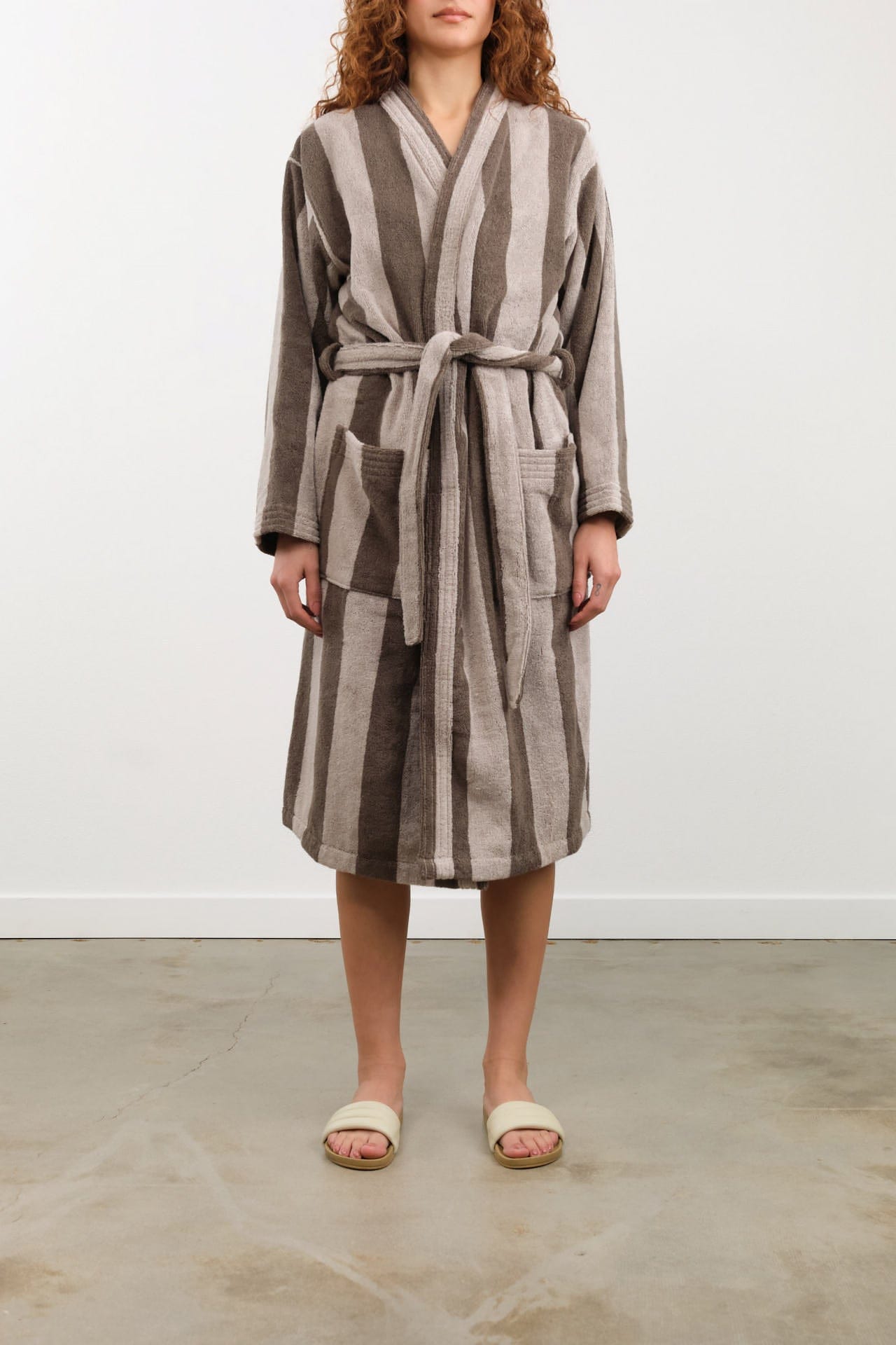 Hawkins New York Apparel Womens Lounge Simple Striped Terry Bathrobe in Light Grey/Dark Grey