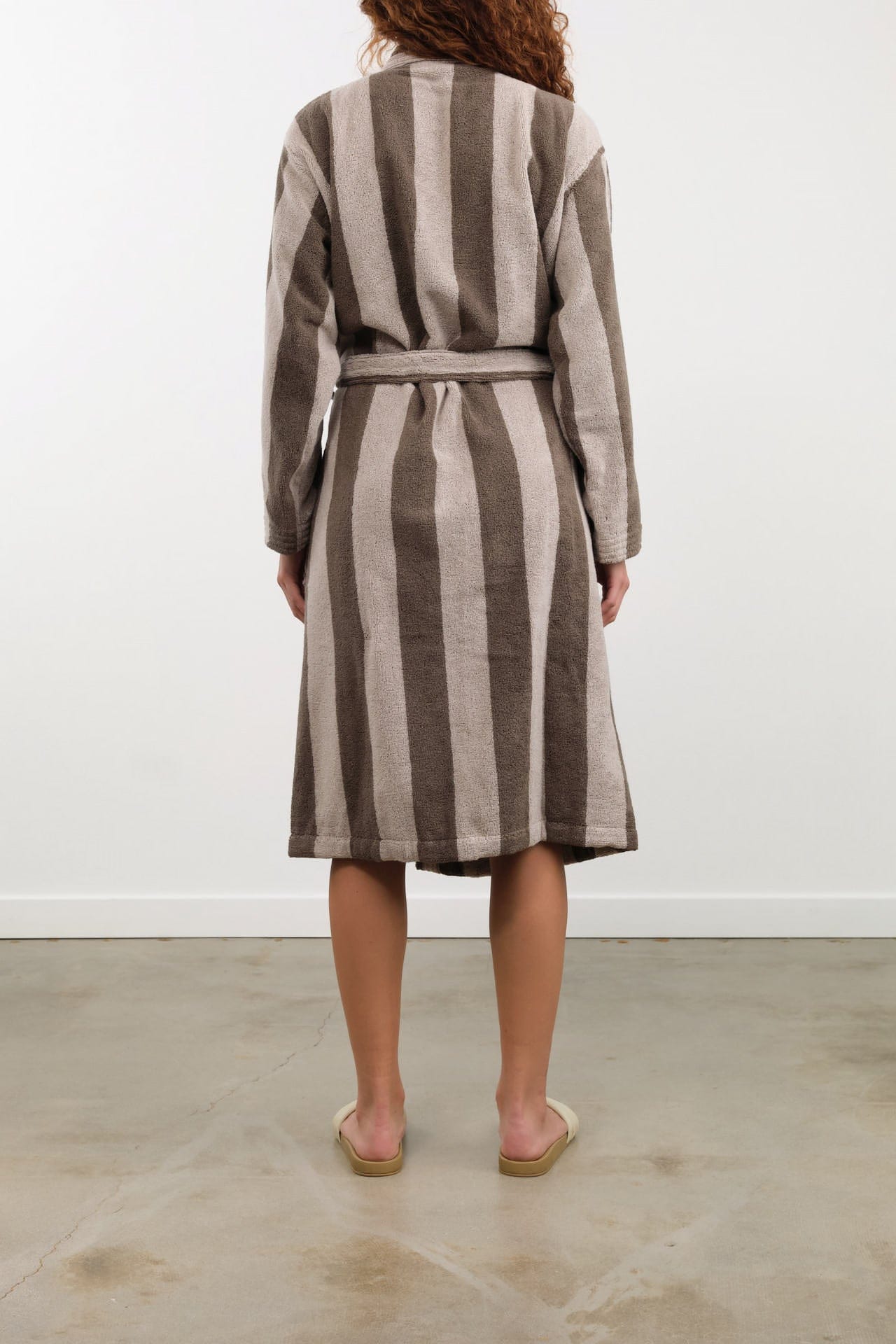 Hawkins New York Apparel Womens Lounge Simple Striped Terry Bathrobe in Light Grey/Dark Grey