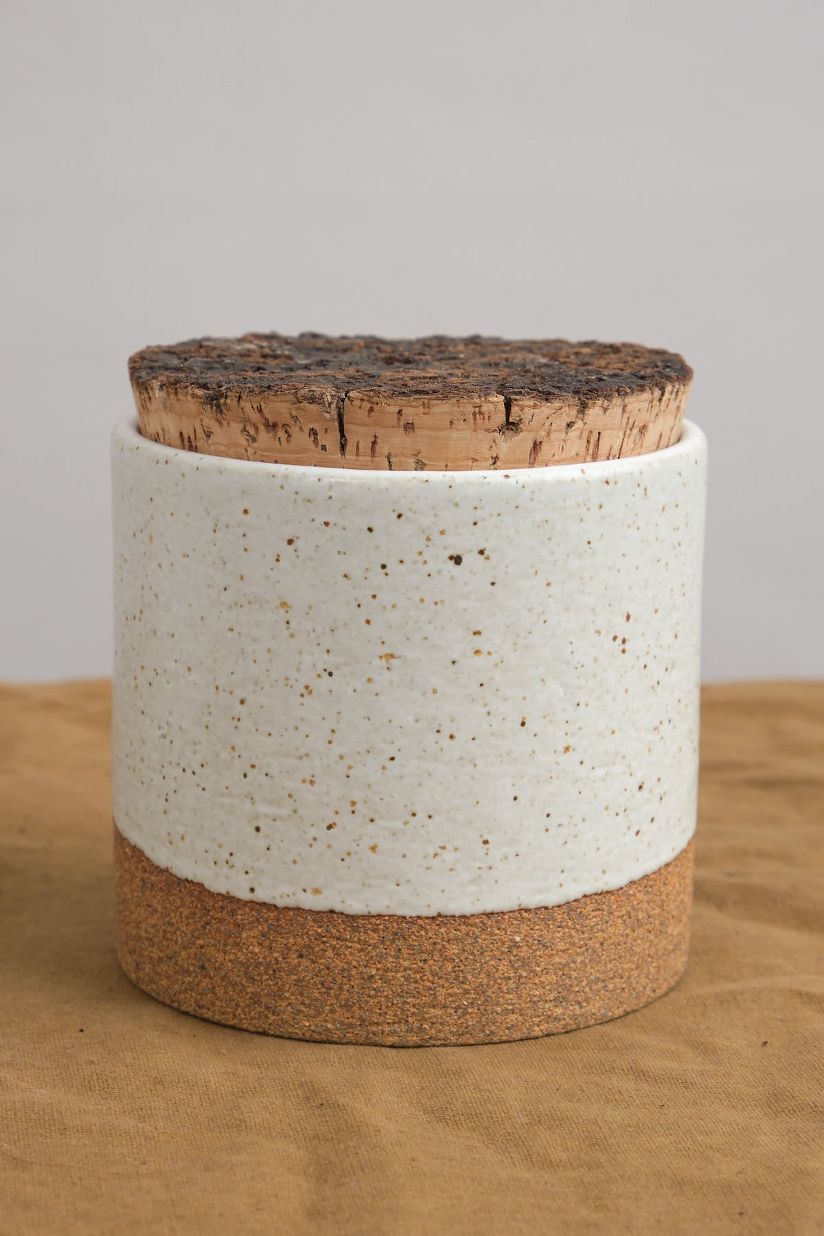 4.5" X 4.5" Canister in Sandstone/Snow White