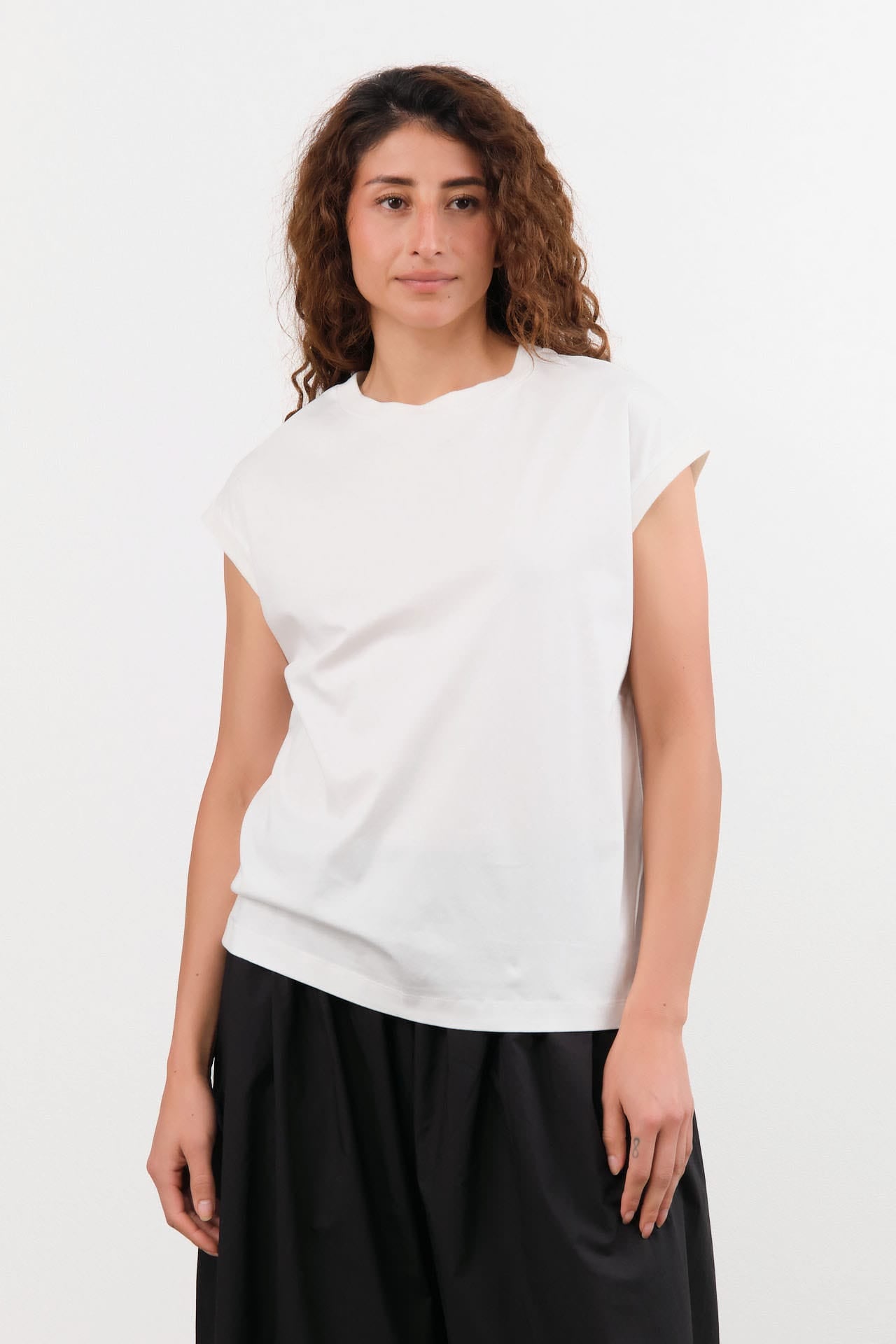 Ichi Antiquities Apparel Womens Tees Sleeveless Pullover White / One Size