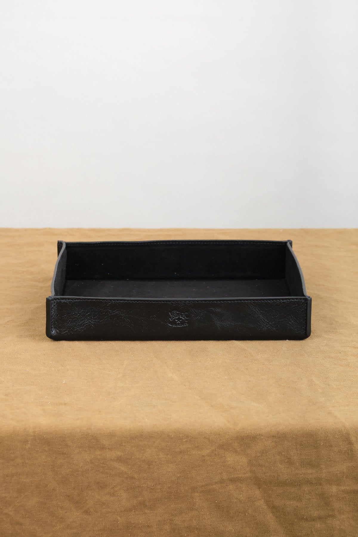 Il Bisonte Large Cowhide Tray in Nero