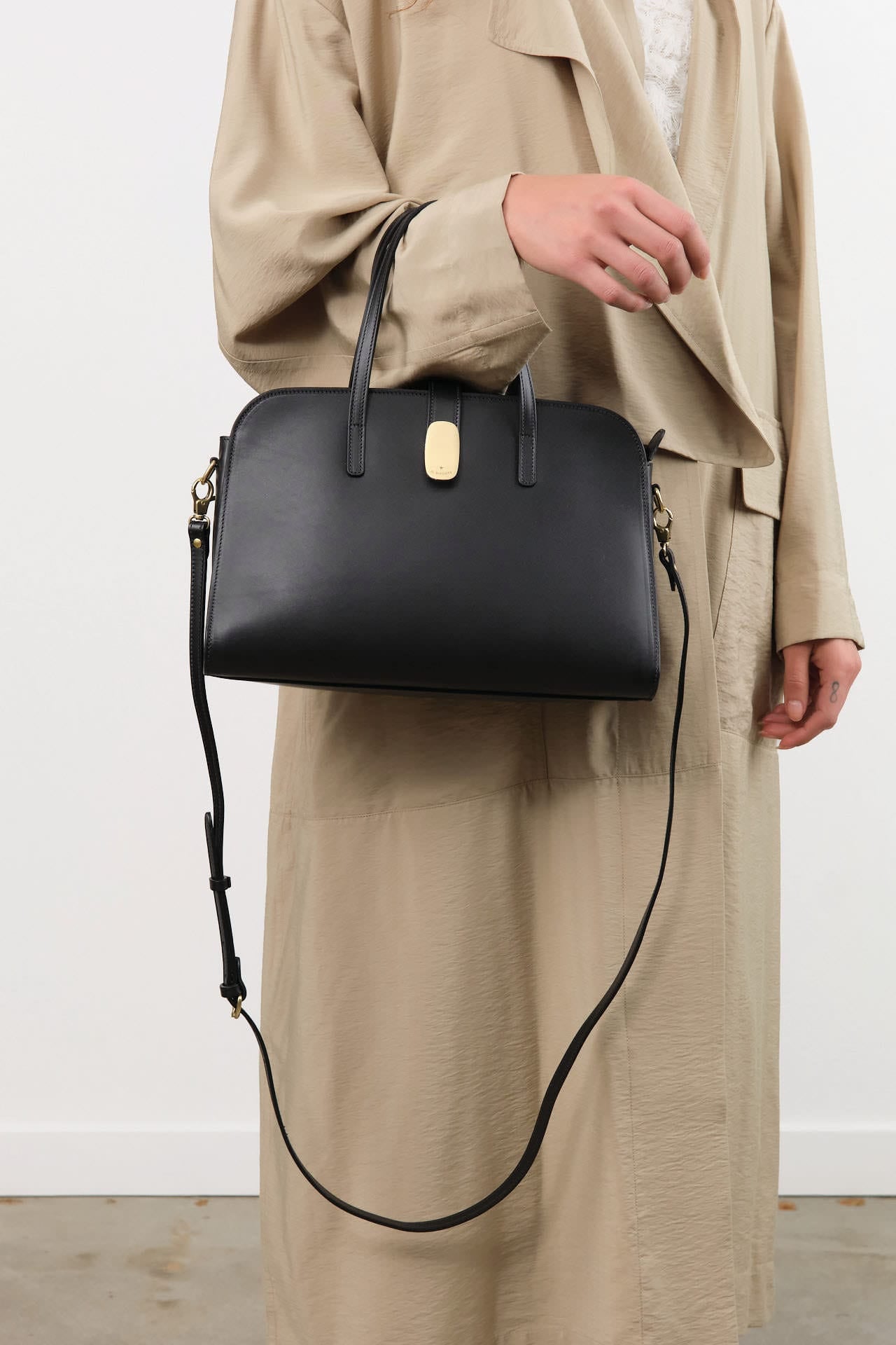 Il Bisonte Accessories Bags Atelier Handbag Nero / 12.5" L X 8.25" W X 5" D