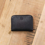 Il Bisonte Accessories Wallets Cestello Zip Around Wallet in Nero Nero / 4.25" L X 3.5" W X .75" D