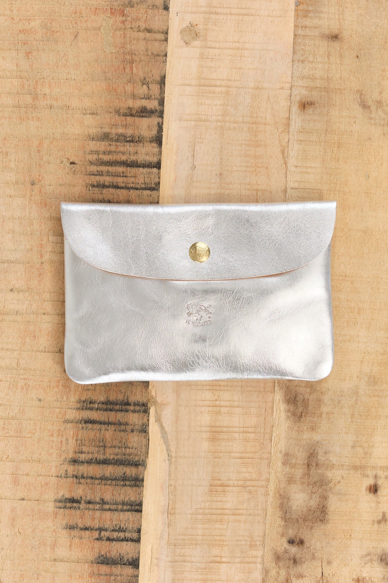 Il Bisonte Accessories Bags Classic Envelope Case in Silver Silver / 6.25" L X 4.25" W X .5" D