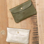 Il Bisonte Accessories Wallets Classic Envelope Case in Verde Rugiada Verde Rugiada / 6.25" L X 4.25" W X .5" D