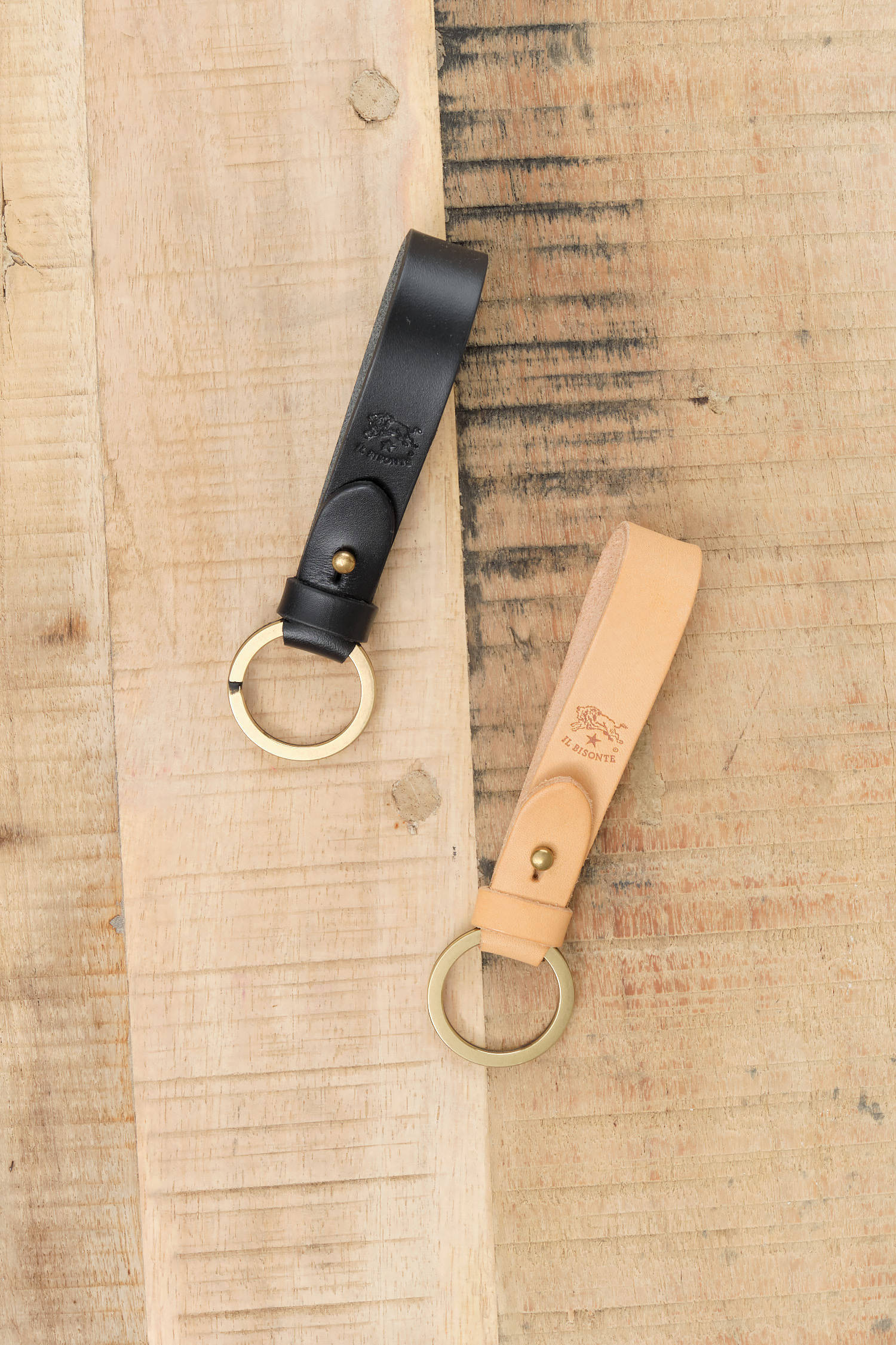 Il Bisonte Classic Key Holder in Naturale and Nero