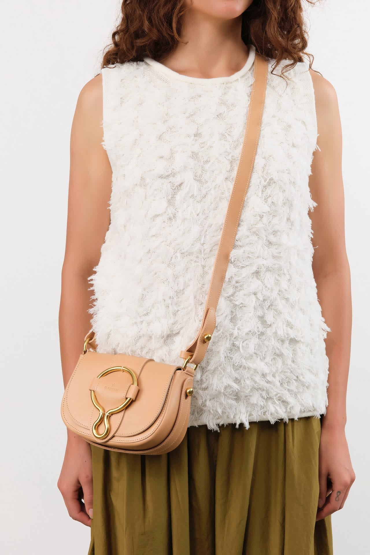 Il Bisonte Accessories Bags Consuelo Crossbody Bag in Naturale Naturale / 7" L X 6" W X 2.75" D