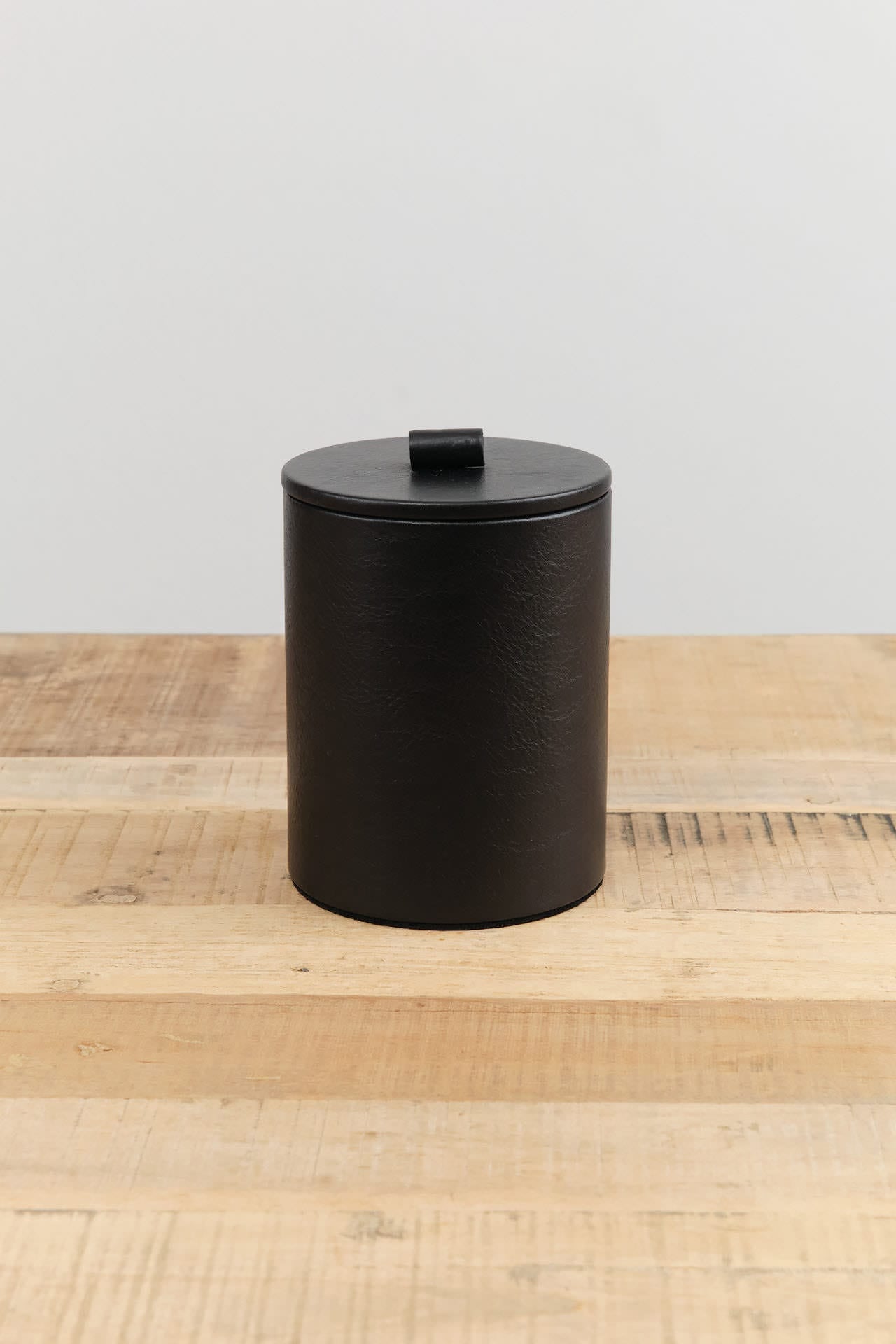 Il Bisonte Home Kitchen Containers Cowhide Container Nero / 5" Dia X 6.25" H