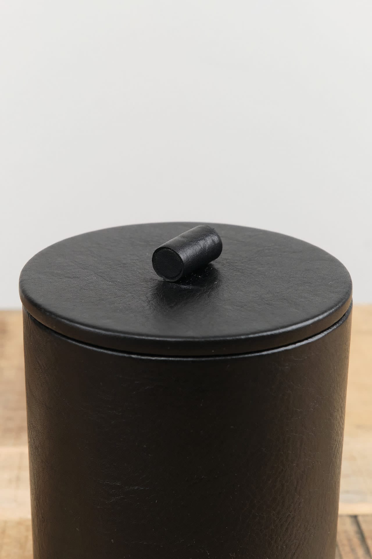 Il Bisonte Home Kitchen Containers Cowhide Container