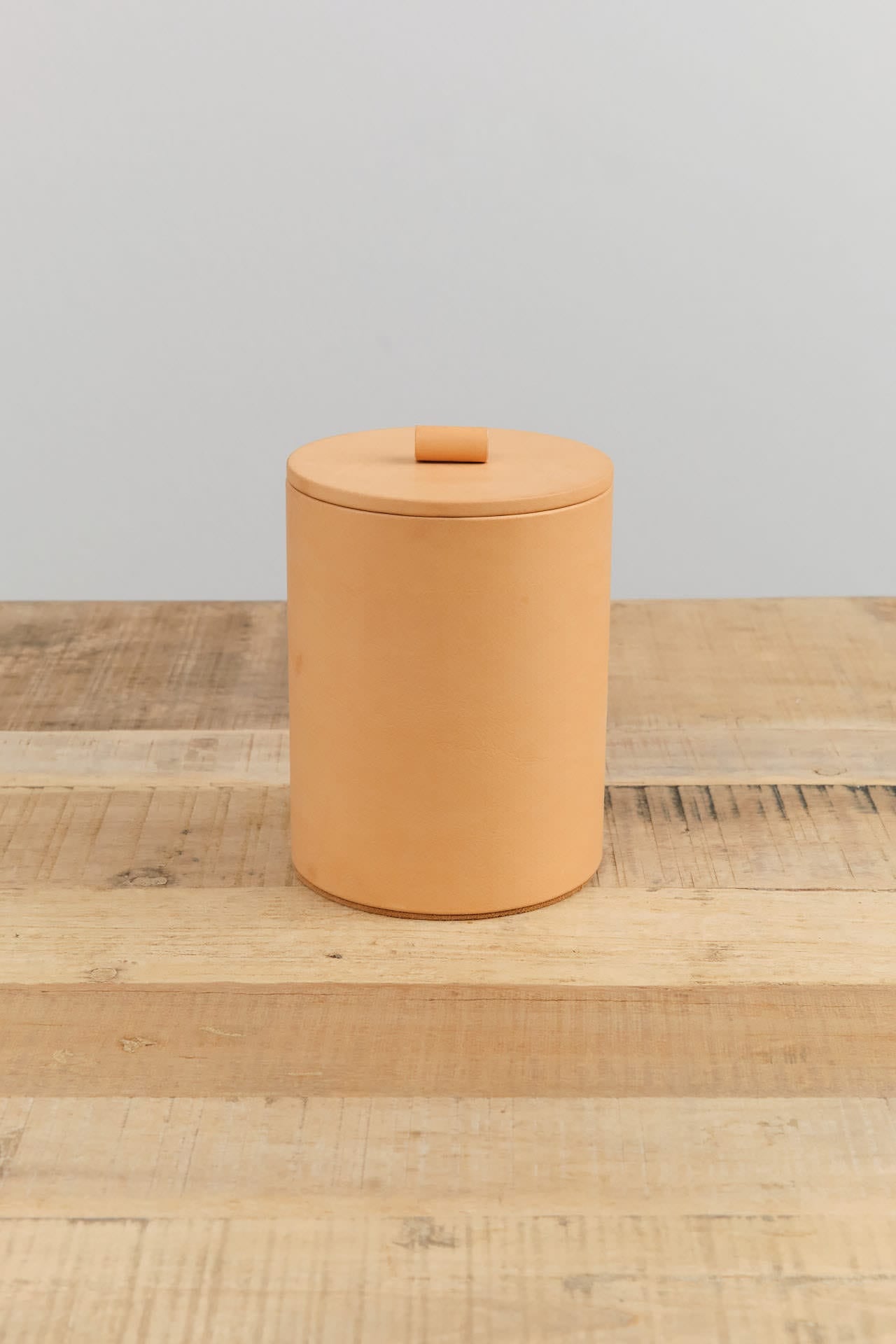 Il Bisonte Home Kitchen Containers Cowhide Container Naturale / 5" Dia X 6.25" H