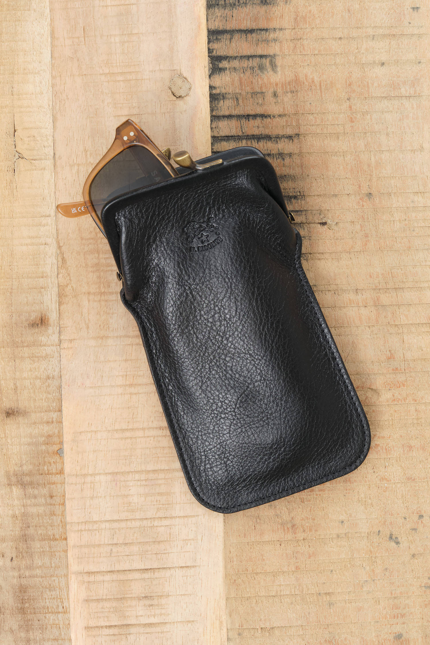 Il Bisonte Leather Glasses Case in Nero 