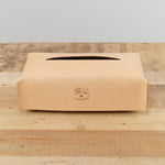 Il Bisonte Home Bath Accessories Kleenex Tissue Dispenser in Naturale Naturale / 9.75" L X 5.5" W X 3" D