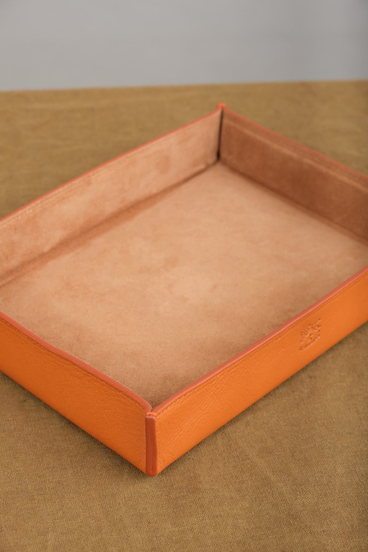 Il Bisonte Large Cowhide Tray in Caramel with Suede interior 