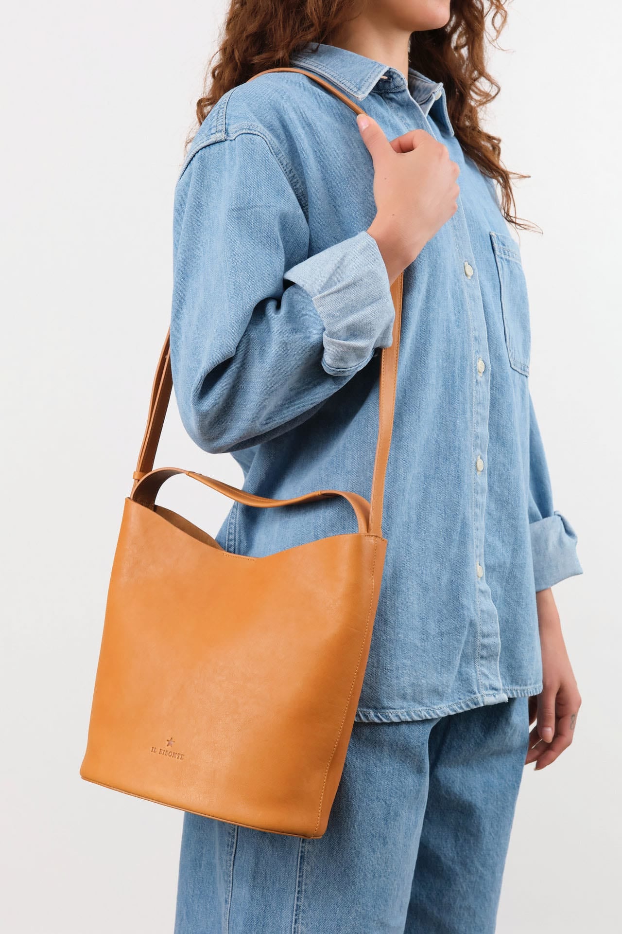 Il Bisonte Accessories Bags Le Laudi Bucket Bag Naturale / 11.75" L X 11" WX 5.5" D