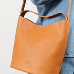 Il Bisonte Accessories Bags Le Laudi Bucket Bag Naturale / 11.75" L X 11" WX 5.5" D