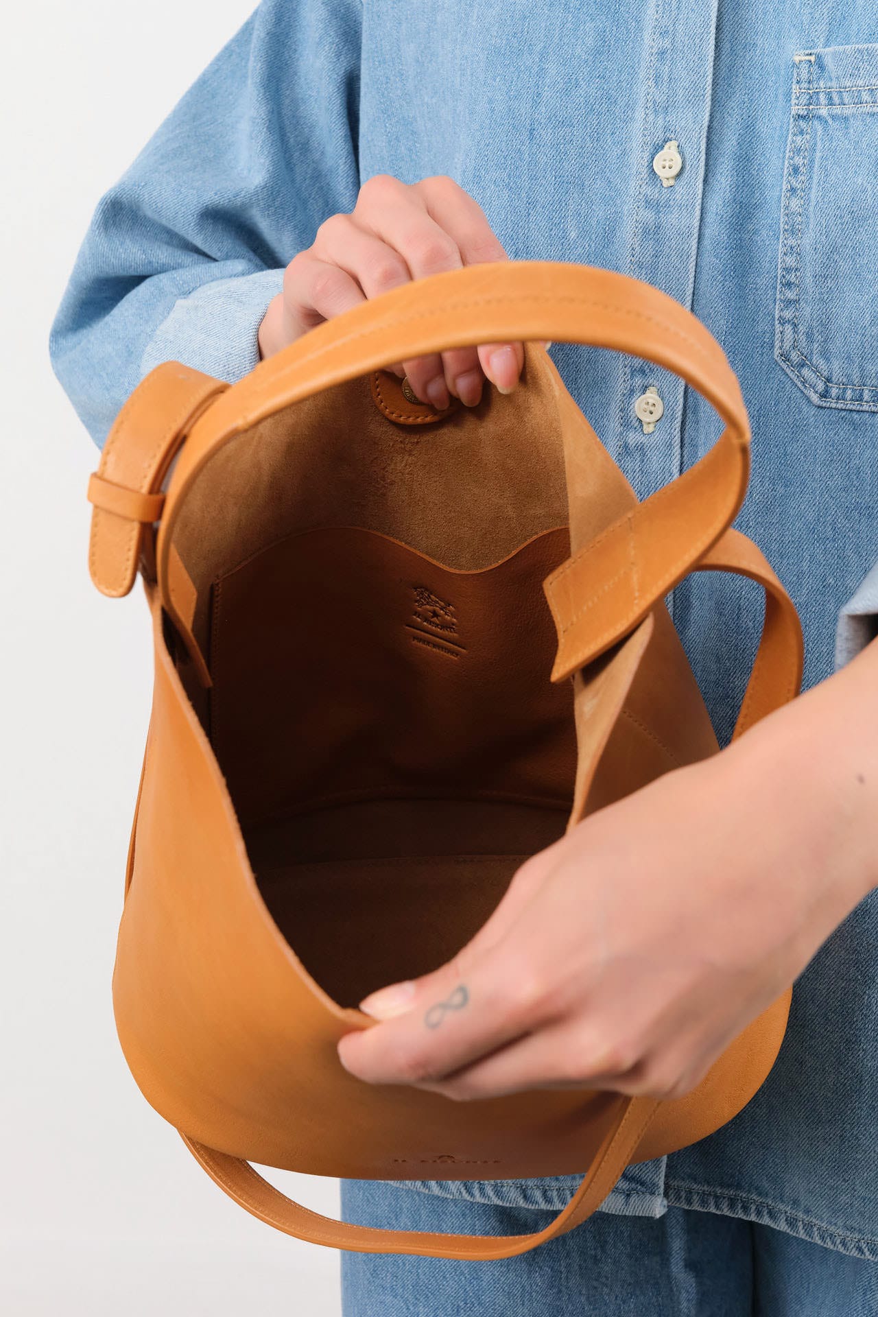 Il Bisonte Accessories Bags Le Laudi Bucket Bag Naturale / 11.75" L X 11" WX 5.5" D