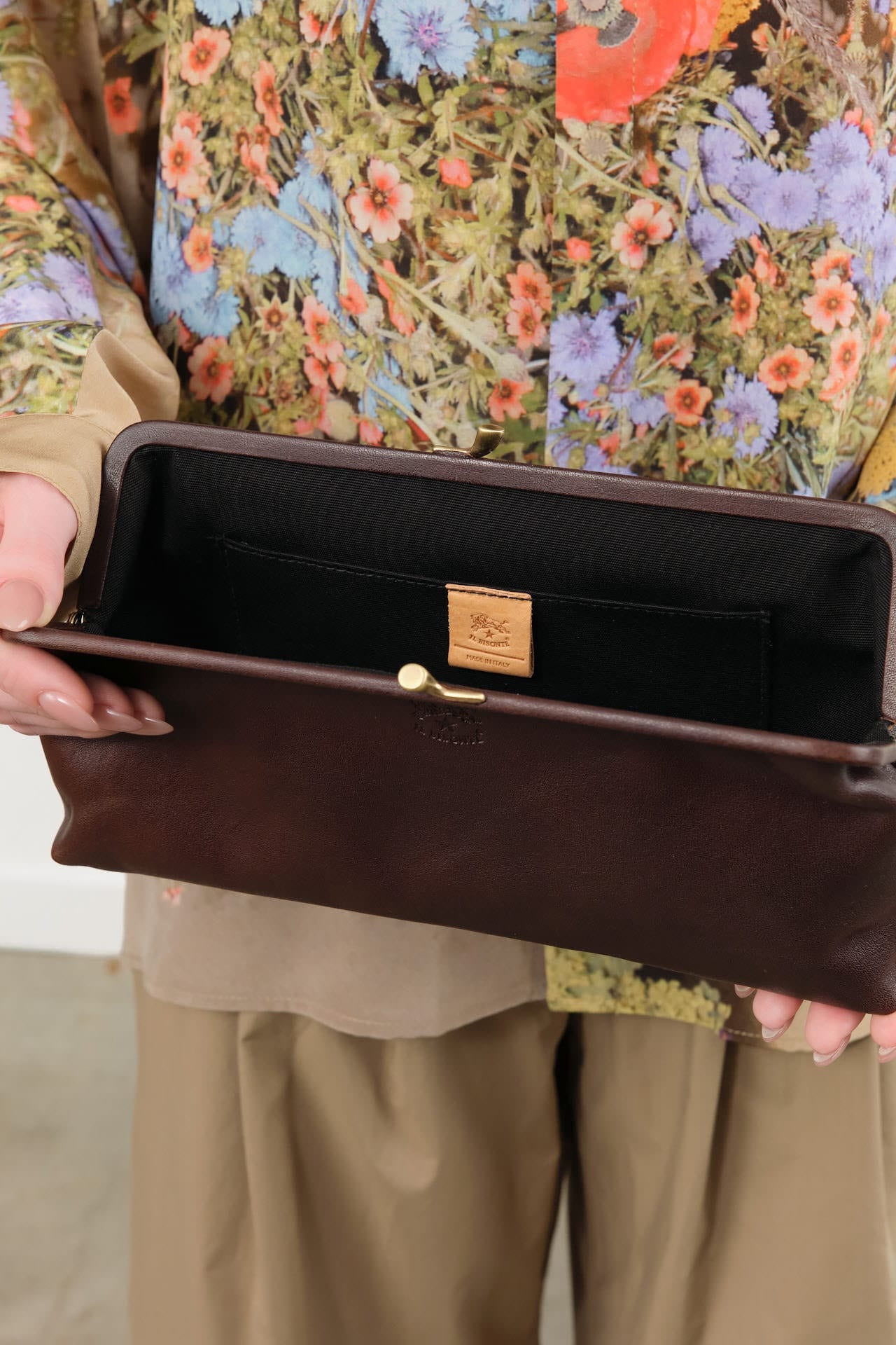Il Bisonte Accessories Bags Manuela Clutch Bag in Caffe Caffe / 10.25" L X 5" H X 1.5" D