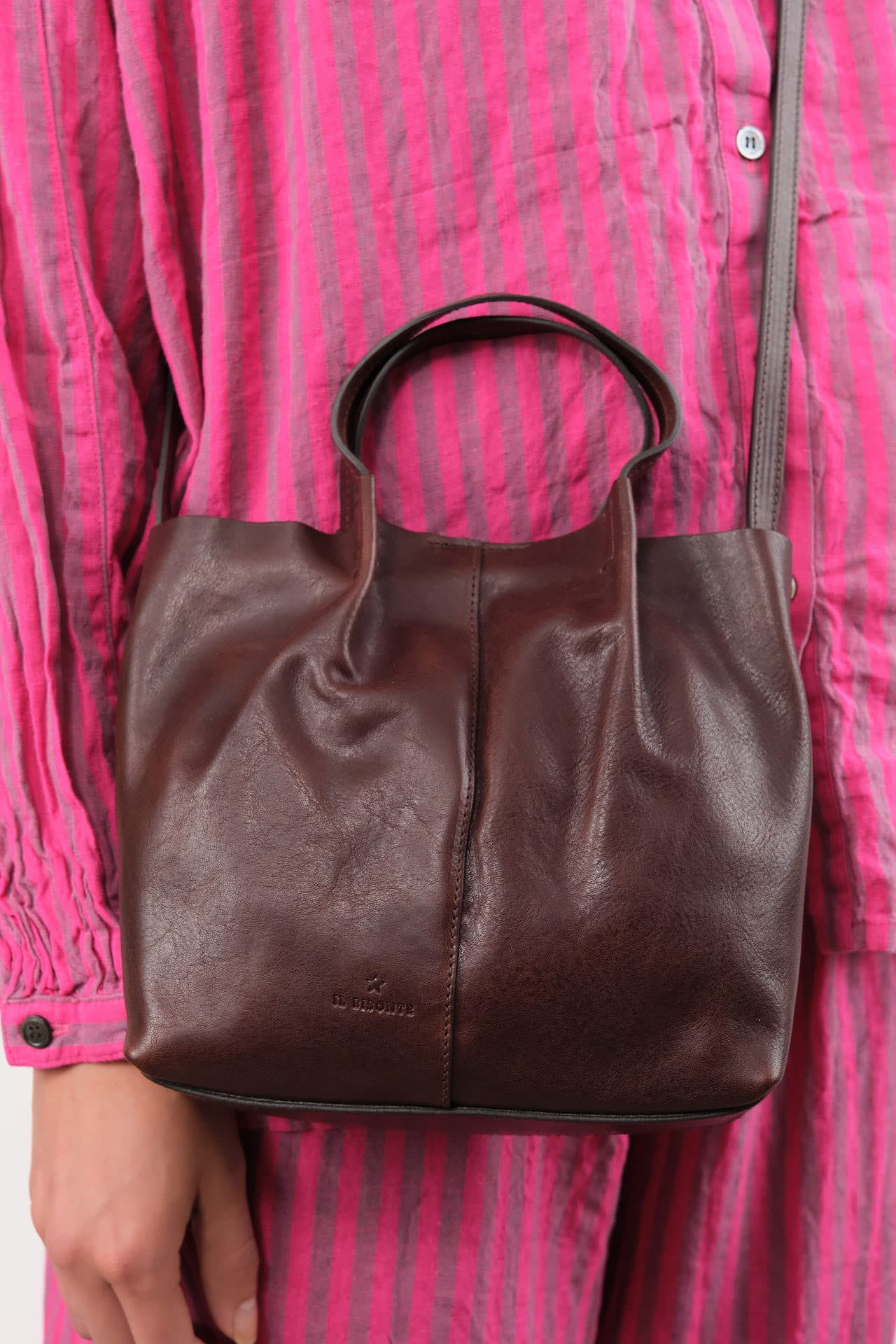 Il Bisonte Accessories Bags Nina Crossbody Bag Caffe / 10.25" L X 8" W X 4.75" D