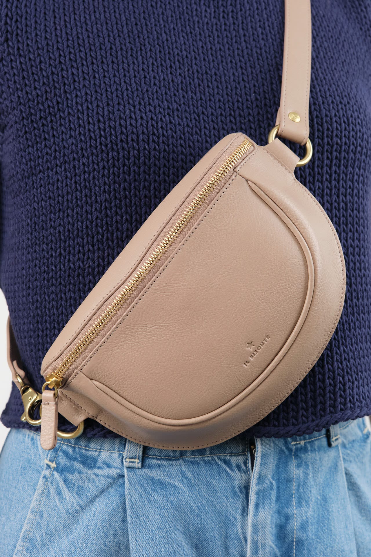 Il Bisonte Accessories Bags Oliveta Belt Bag in Beige Vasari Beige Vasari / 11" L X 6" W X 0.5" D