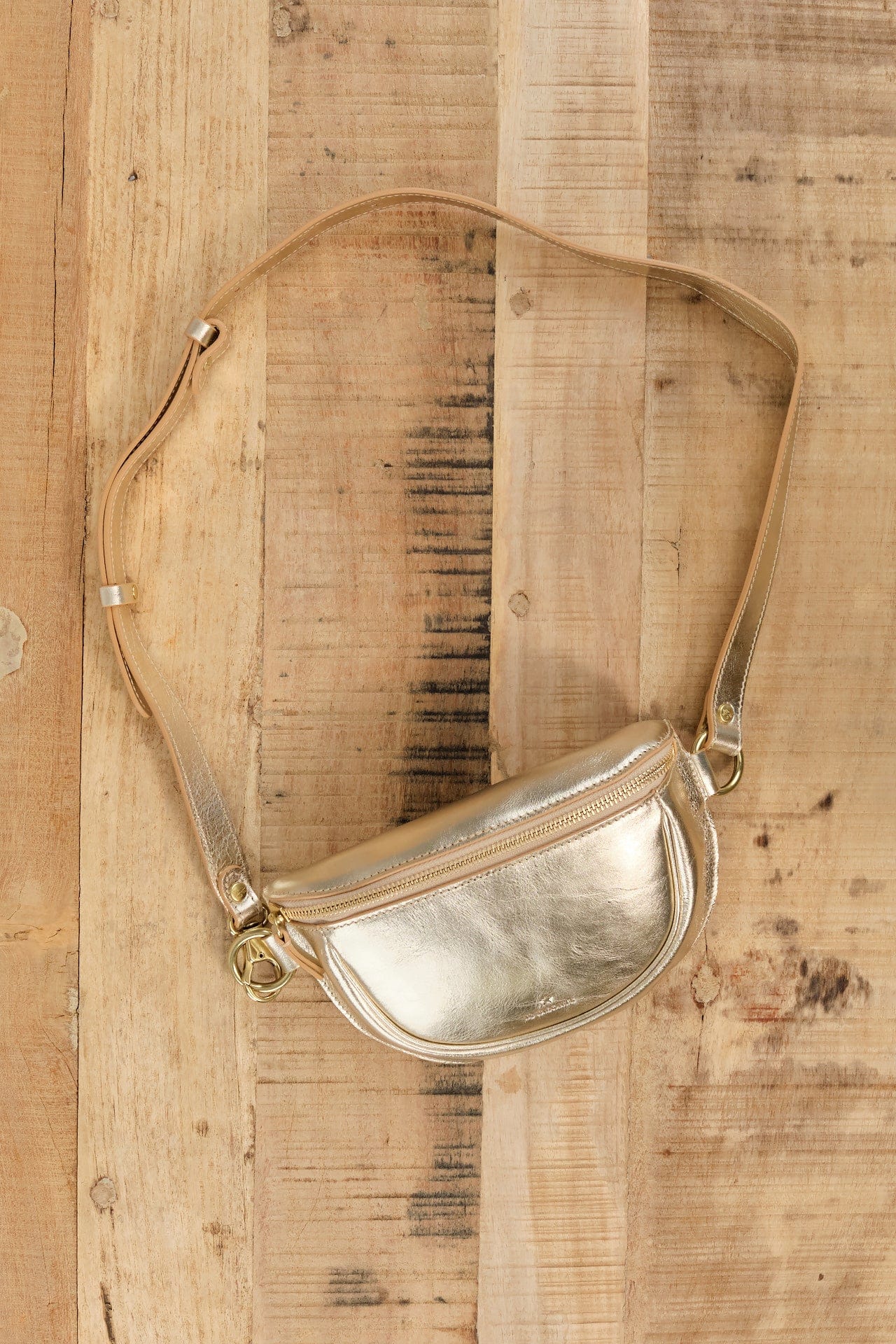 Il Bisonte Accessories Bags Oliveta Belt Bag in Platino Platino / 11" L X 6" H X 2" D