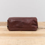 Il Bisonte Accessories Bags Populonia Cowhide Beauty Case in Caffe Caffe / 9" L X 4.5" H X 5" D