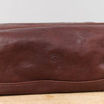Il Bisonte Accessories Bags Populonia Cowhide Beauty Case in Caffe Caffe / 9" L X 4.5" H X 5" D