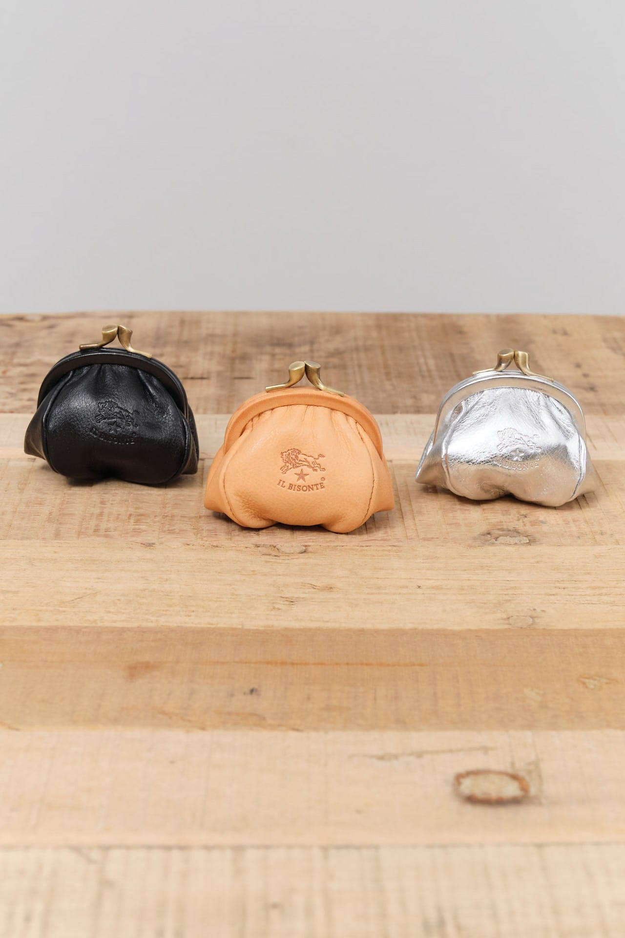 Il Bisonte Accessories Bags Retro Coin Purse in Naturale Naturale / 3.5" L X 2.75" W X 2" D