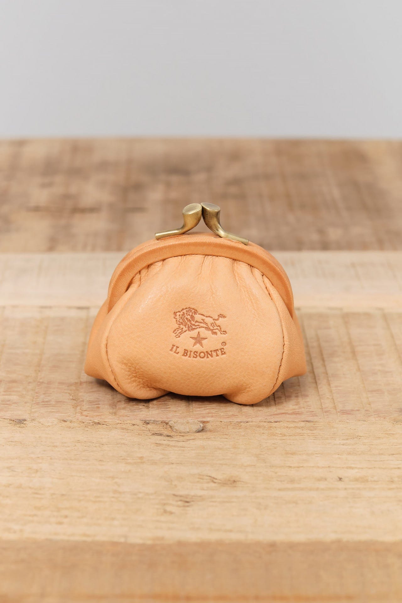 Il Bisonte Accessories Bags Retro Coin Purse in Naturale Naturale / 3.5" L X 2.75" W X 2" D