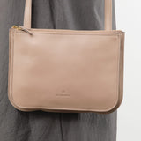 Il Bisonte Accessories Bags Roseto Crossbody Bag in Beige Vasari Beige Vasari / 9.75" L X 7" W X .75" D