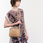 Il Bisonte Accessories Bags Roseto Crossbody Bag in Caffe Latte Caffe Latte / 9.75" L X 7" H X 0.75" D