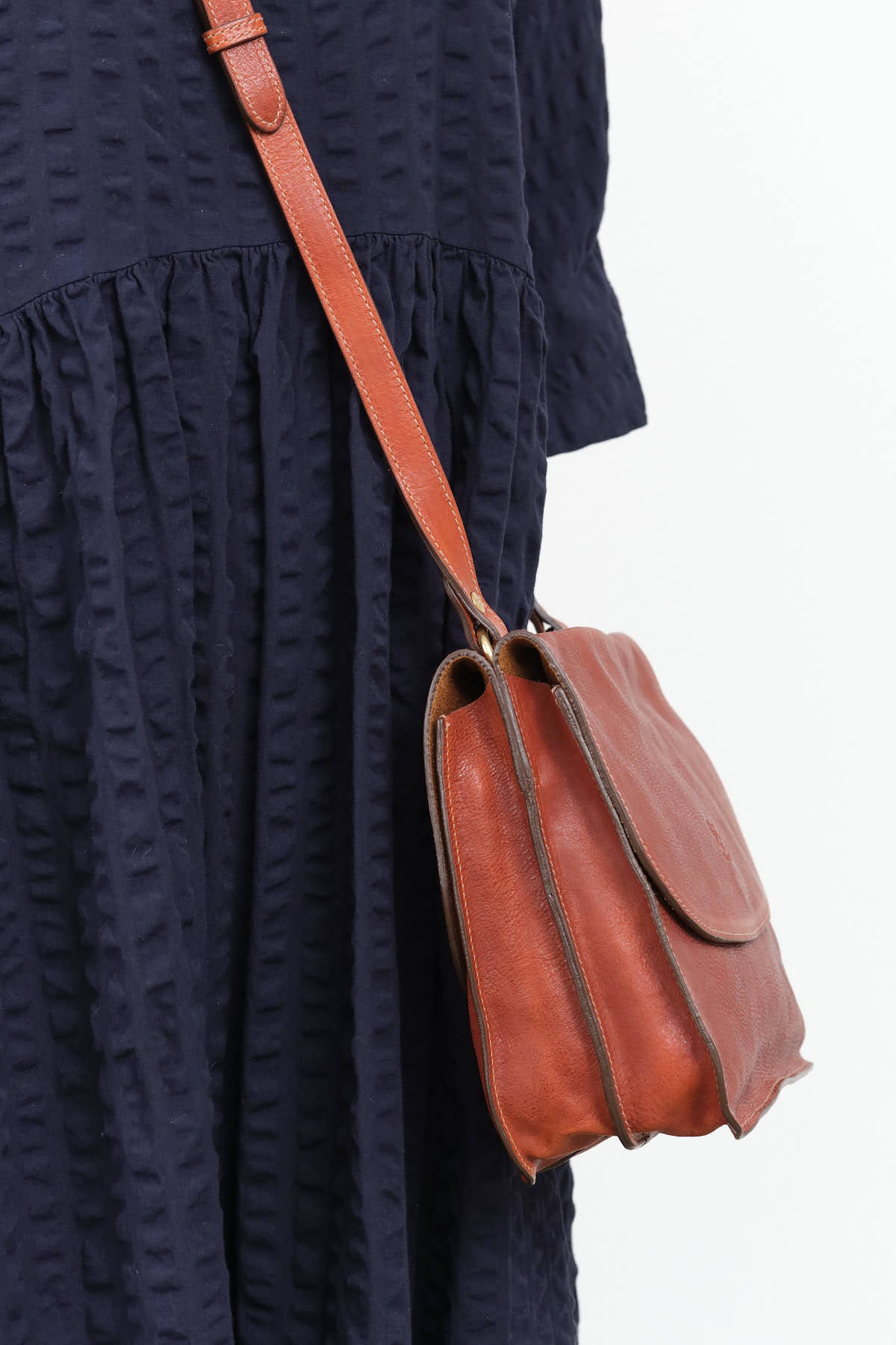 Side view of Salina Crossbody in Sepia