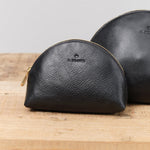 Il Bisonte Accessories Bags Small Bigallo Beauty Case in Nero Nero / 6" L X 4.25" H X 2" D