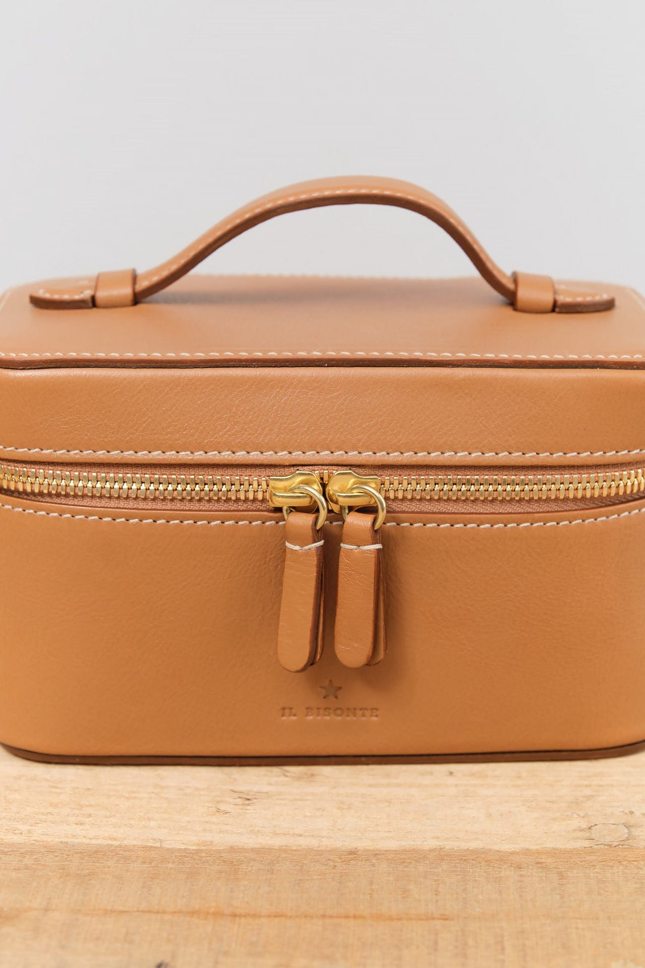 Il Bisonte Accessories Bags Small Musa Beauty Case Gianduia / 7" L X 4.24" W X 4" D