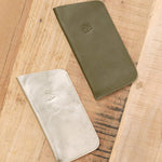 Il Bisonte Accessories Bags Soft Glasses Case in Metallic Platinum Metallic Platinum / 6.75" L X 3.5" H X .75" D
