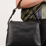 Il Bisonte Accessories Bags Storia Shoulder Bag Nero / 12.25" L X 9.5" W X 2.5" D